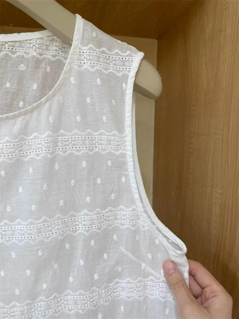 Dunne pure geborduurde witte katoenen tankjurk dames zomer korte mouwloze cover-up jurk Koreaanse schattige gelaagde kleding