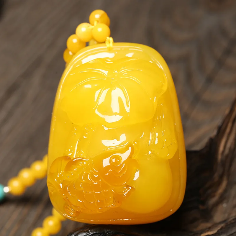 Honey fish pendant, chicken fat yellow sweater chain necklace, unisex style, old amber jewelry, natural stone