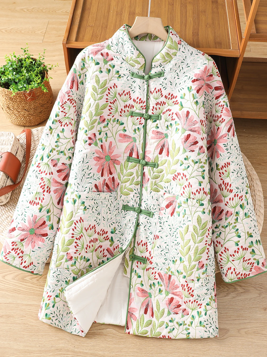 Large Size Cotton Jaet Embroidered Floral Pattern Loose Fit Button Design Korean Sle Straight Cut Long Sve Mid-Length