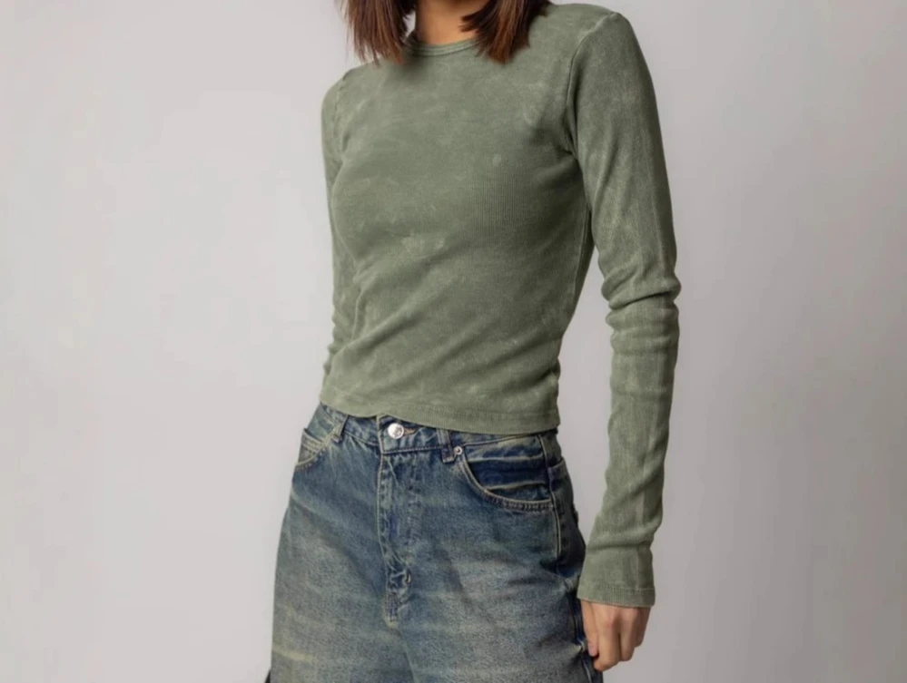 

Autumn and Winter Warm Base Shirt Slim Fit Long Sleeved Round Neck Top Women's Solid Color New Knitted T-shirt