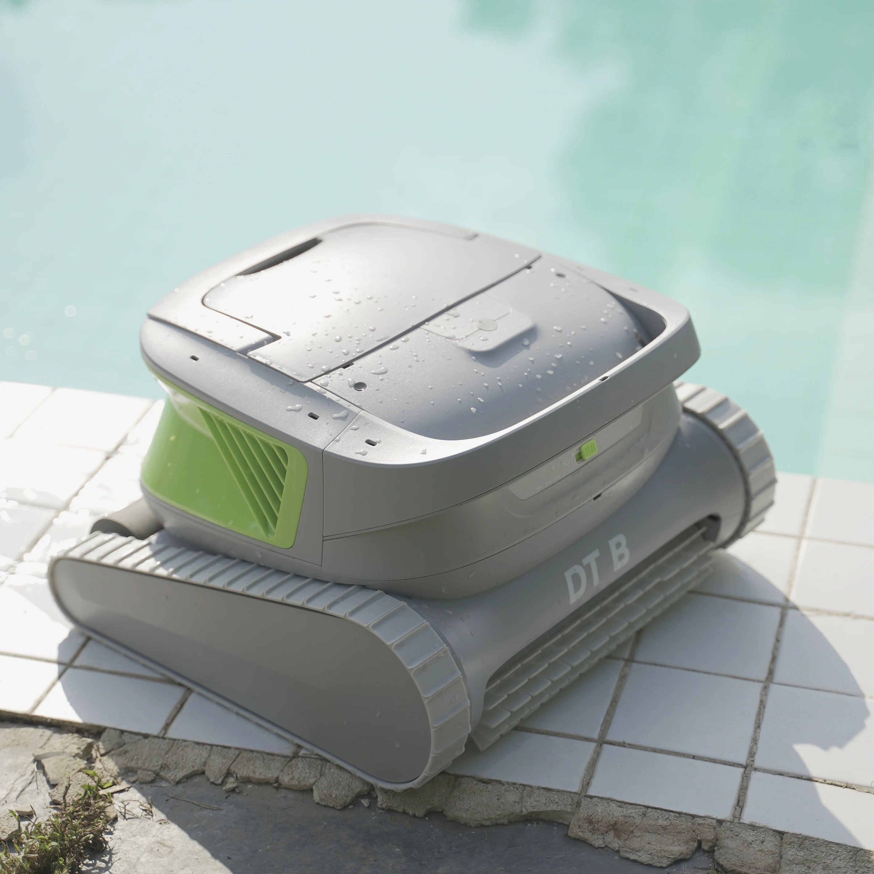 

Cordless Pool Robot Smart Navigation Support APP Bluetooth 300min 150-200m2 Manual Walls Floors Waterline Cleaning Pool Cleaner