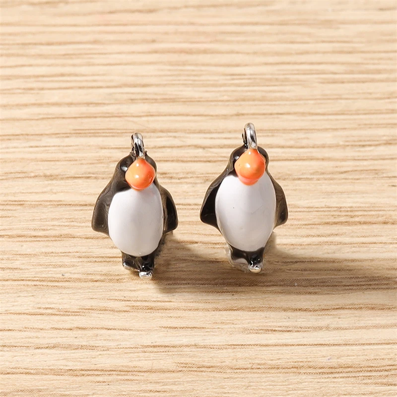 5 Stück 8 x 16 mm Cartoon-Harz-Tier-Pinguin-Anhänger für die Schmuckherstellung, Halsketten, Ohrringe, Armbänder, DIY-Bastelzubehör – Detail 4