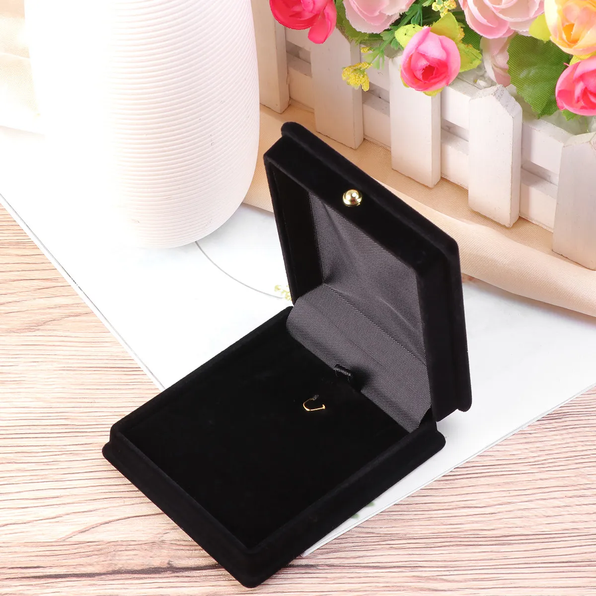 

Коробка-органайзер для хранения украшений с черным флокированным покрытием для ожерелий, браслетов, часов, колец, подарочный футляр для памятных вещей, компактный дизайн