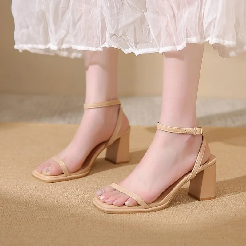 

Open-toe Sandals Women 2026 Summer New Buckle Fashion Solid Color Female Shoes Temperament Chunky High Heel
