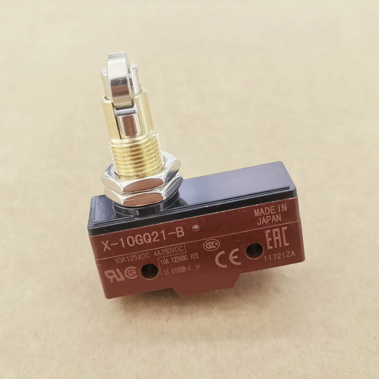 

Original New 100% Elevator Brake Switch X-10GD-B 10GQ21-B 10GD-B 10GW22-B Micro Switch
