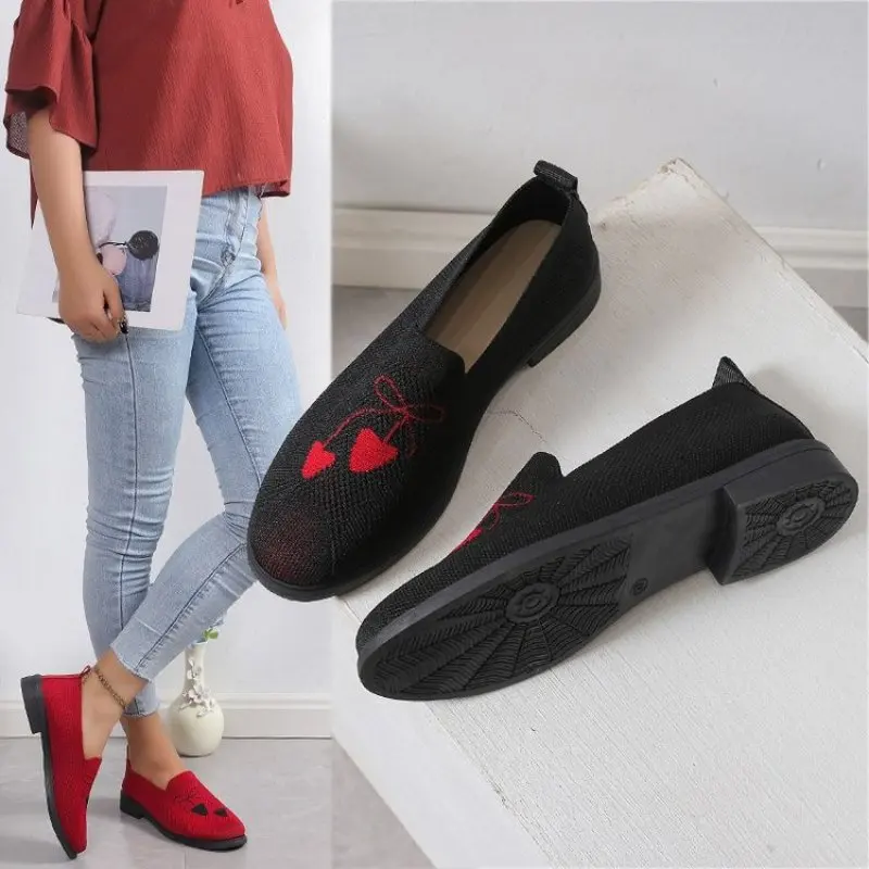 Women Cute Sweet Black Spring Slip on Flat Shoes Lady Casual White Canvas Cloth Shoes Lady Comfortable Nurse Work Shoes Plus Siz