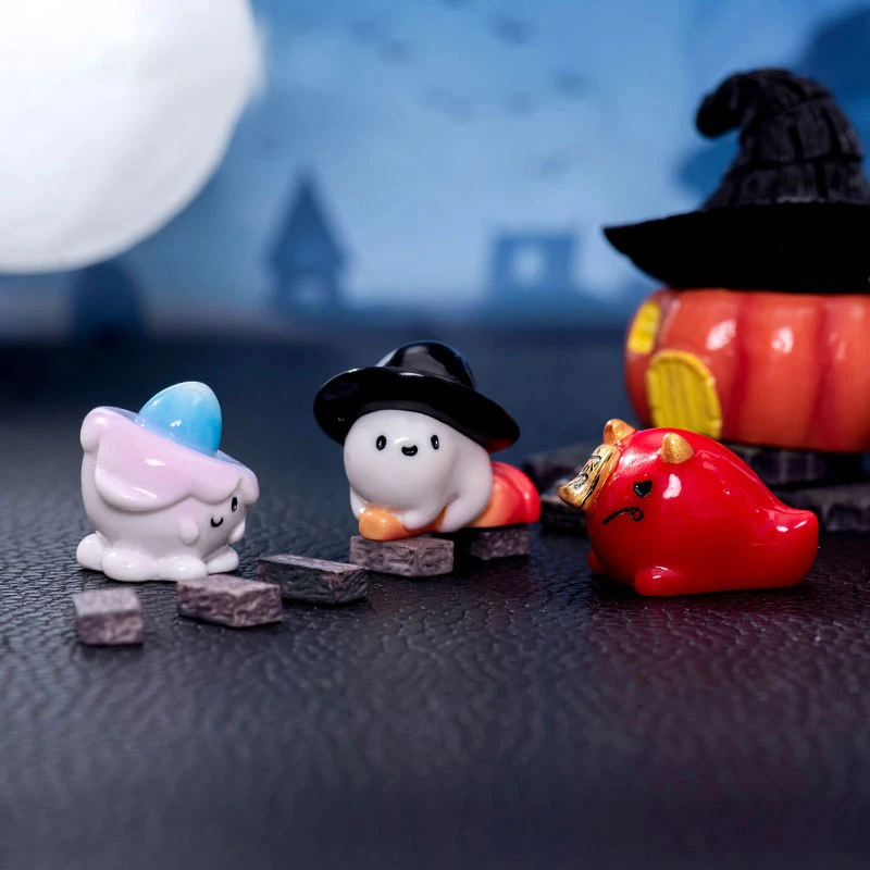 Mini estatuilla fantasma de Halloween, adornos de coche, Micro paisaje, decoración de casa de muñecas, escena, decoración de escritorio DIY, 1Pc