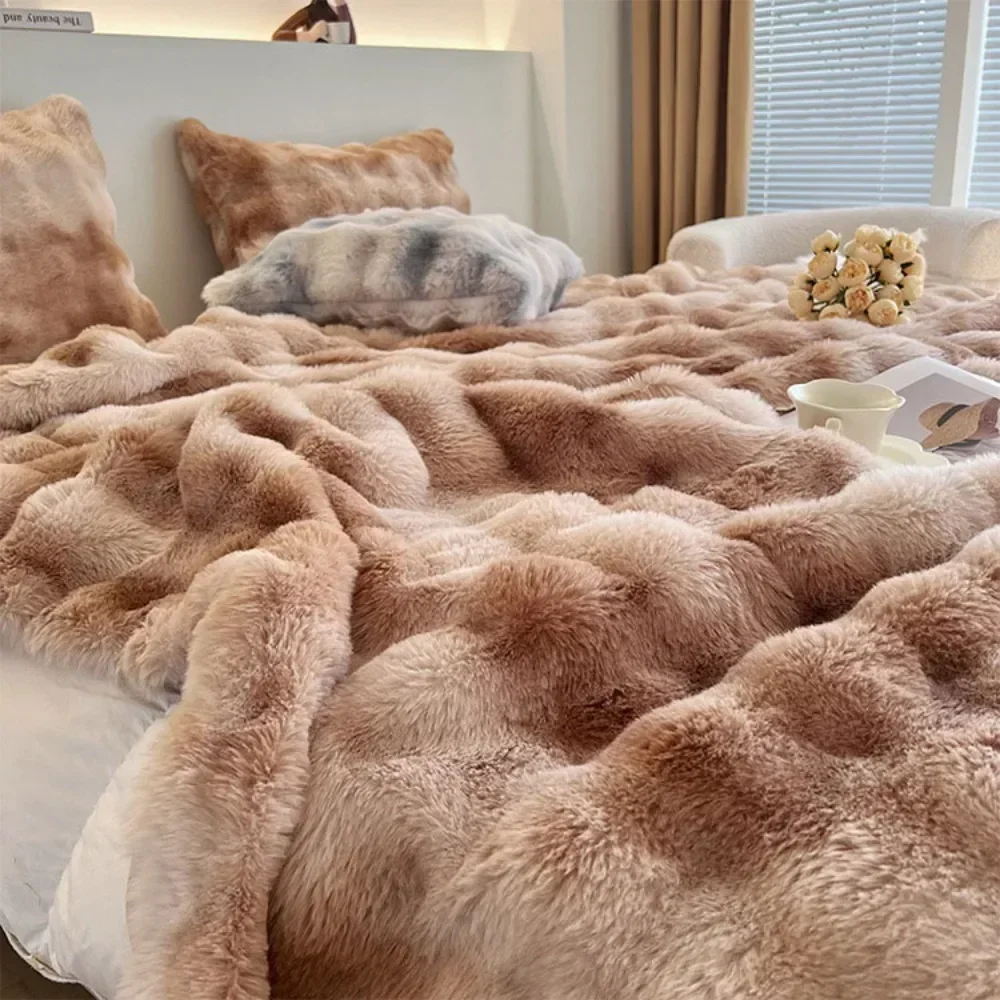 

Sleeping Naked Faux Fur Soft Throw Blanket Warm Plush Bedspread on The Bed Plaid Sofa Cover Blankets for Living Room Bedroom