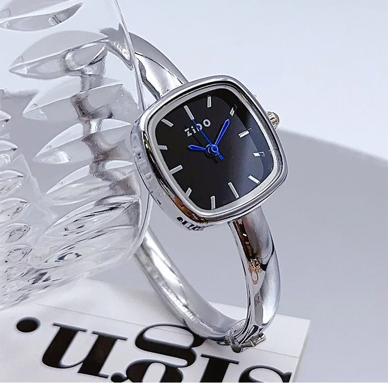 ساعة اسوارة نسائية، رائعة، صغيرة، ساعة اسورة عصرية فاخرة خفيفة، ريترو، بسيطة، أنيقة، ساعة نسائية راقية #4