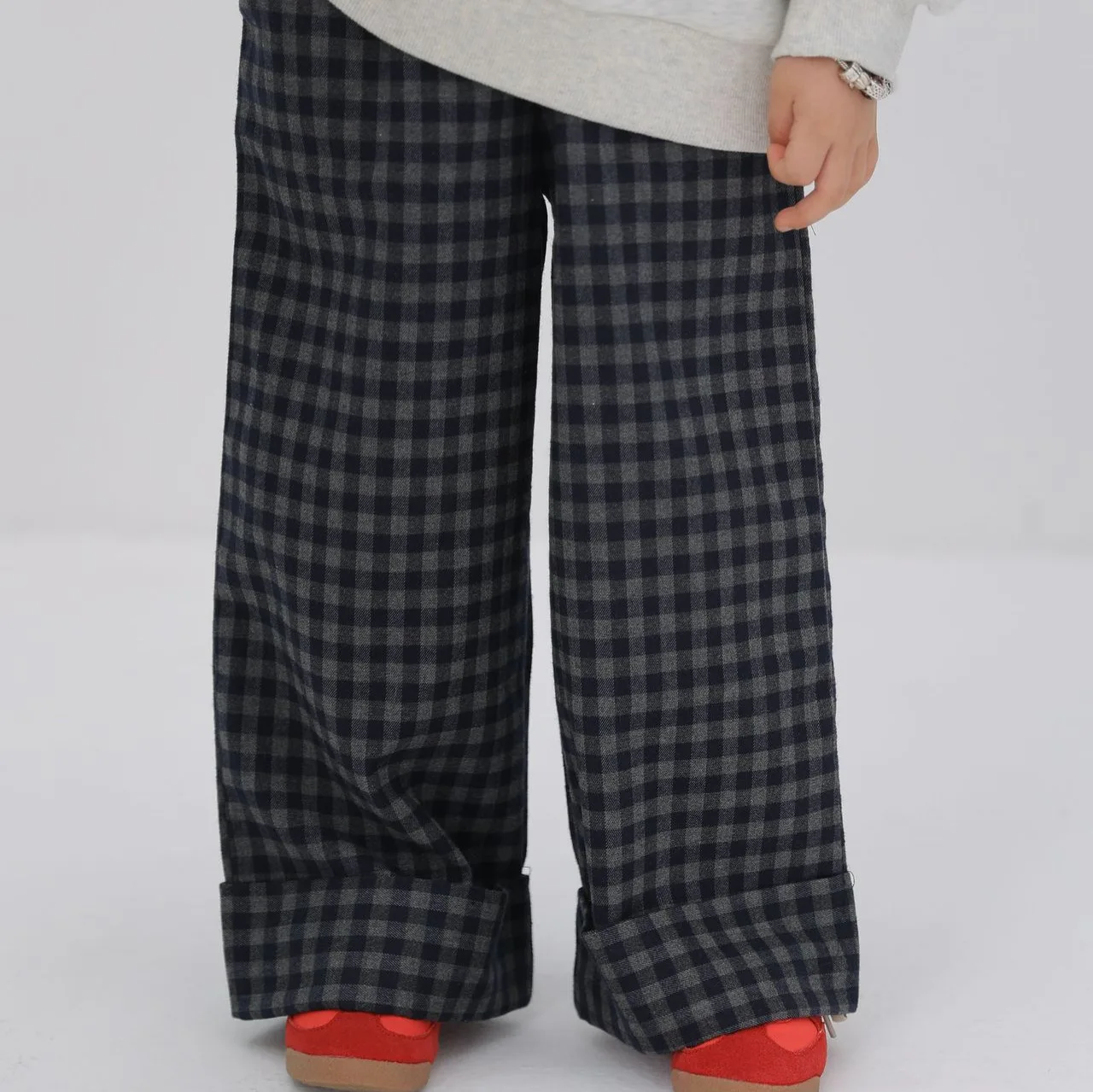 

2025 Autumn and Winter Children's Clothing Japanese Girls Plaid Flanged Straight Trousers Children's Trousers Parent-child