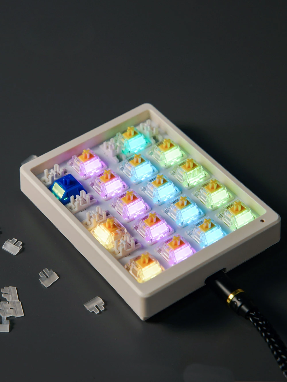 Optimized RGB LED Light Guide Column Modules for Universal Keyboard Switches Customizable Mechanical Keyboard Shading Blocks