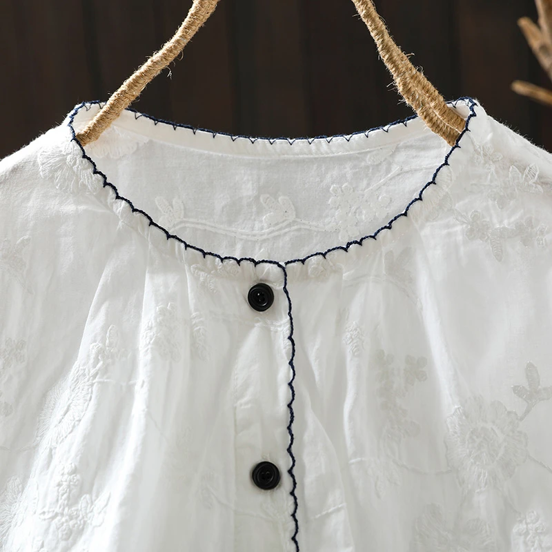 여성 긴팔 흰색 셔츠 신상품 2025 가을 빈티지 스타일 O넥 플로럴 자수 여성 캐주얼 탑 셔츠 T758