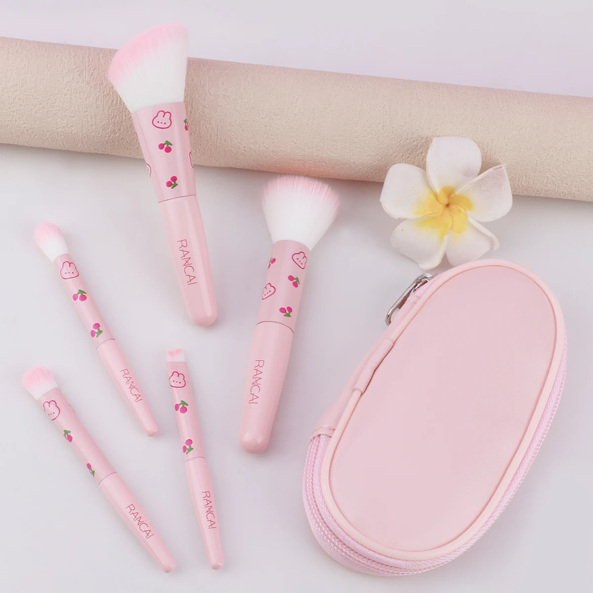 5-teiliges süßes kompaktes Make-up-Pinsel-Set mit Etui, Premium-Pinsel für makellose Grundierung, Rouge, Lidschatten-Anwendung, Beauty-Tools – Detail 7
