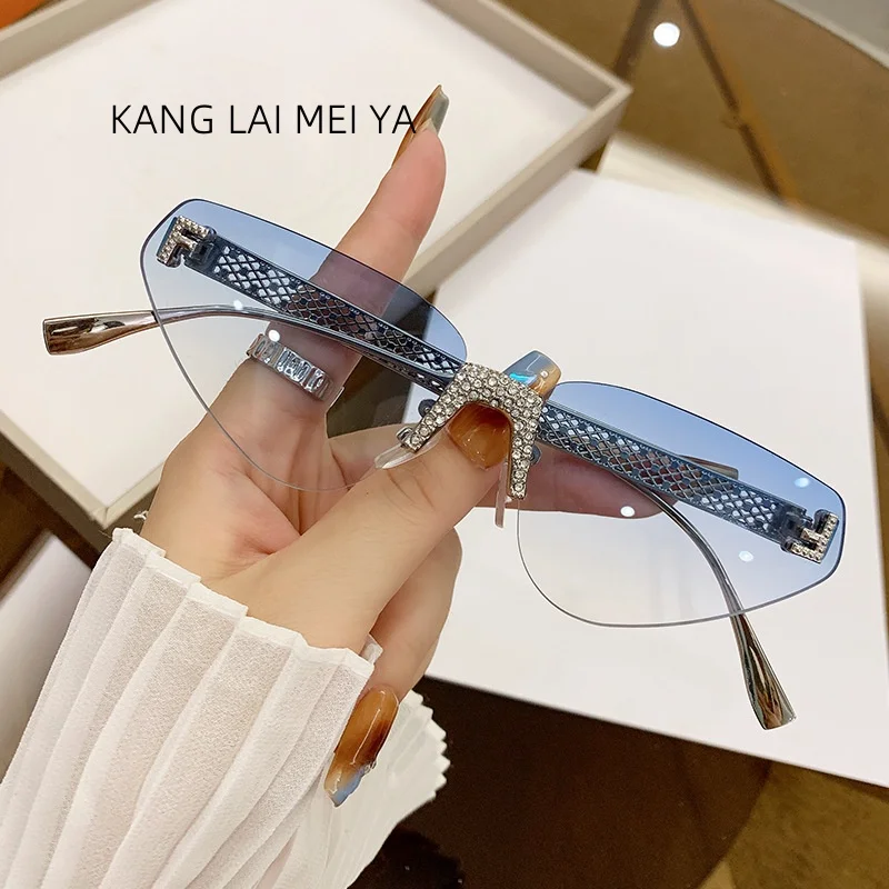 Letter F frameless diamond studded triangle cat eye sunglasses, new sunglasses for cross-border fashion street photography