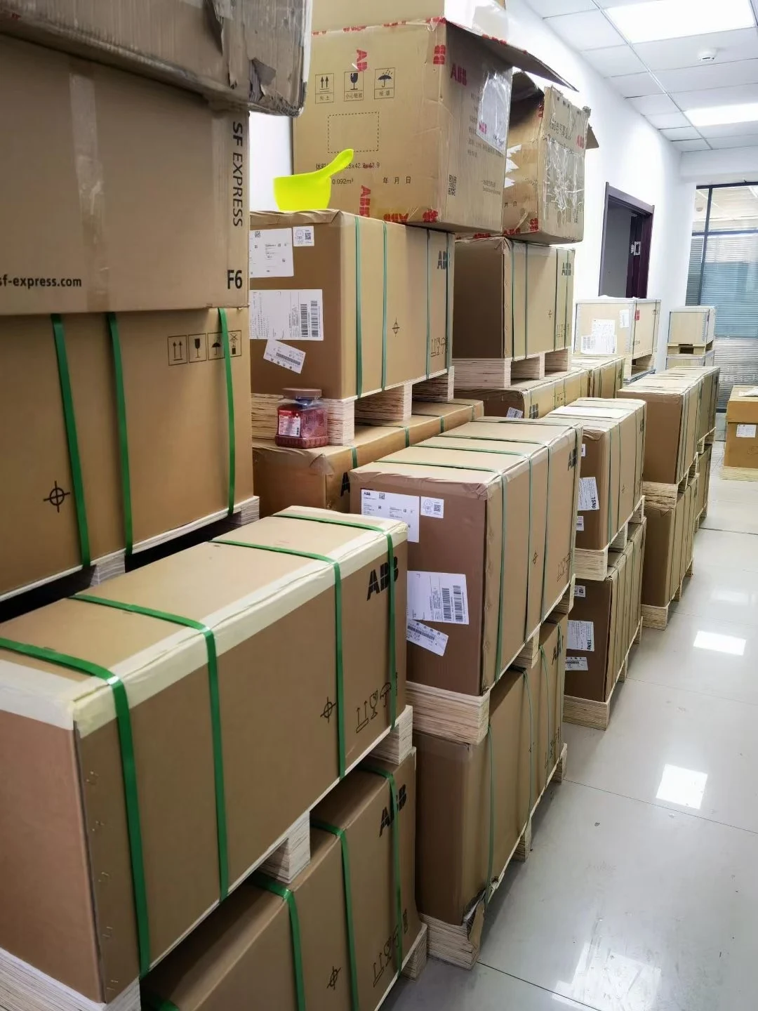ABB Inverter ACS580-01-12A7-4