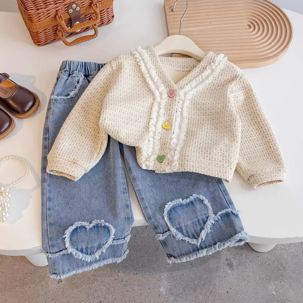 Girl's suit 2025 spring  autumn new children's cute knitted cardigan top plus jeans two-piece set female baby 100-140cm