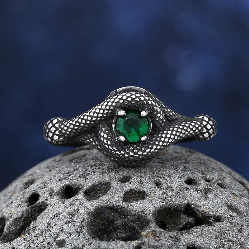 2023 New Vintage 316L Stainless Steel 3D Snake Ring With Green Stone Animal Fashion jewelry For Man Women Boyfriend Gift