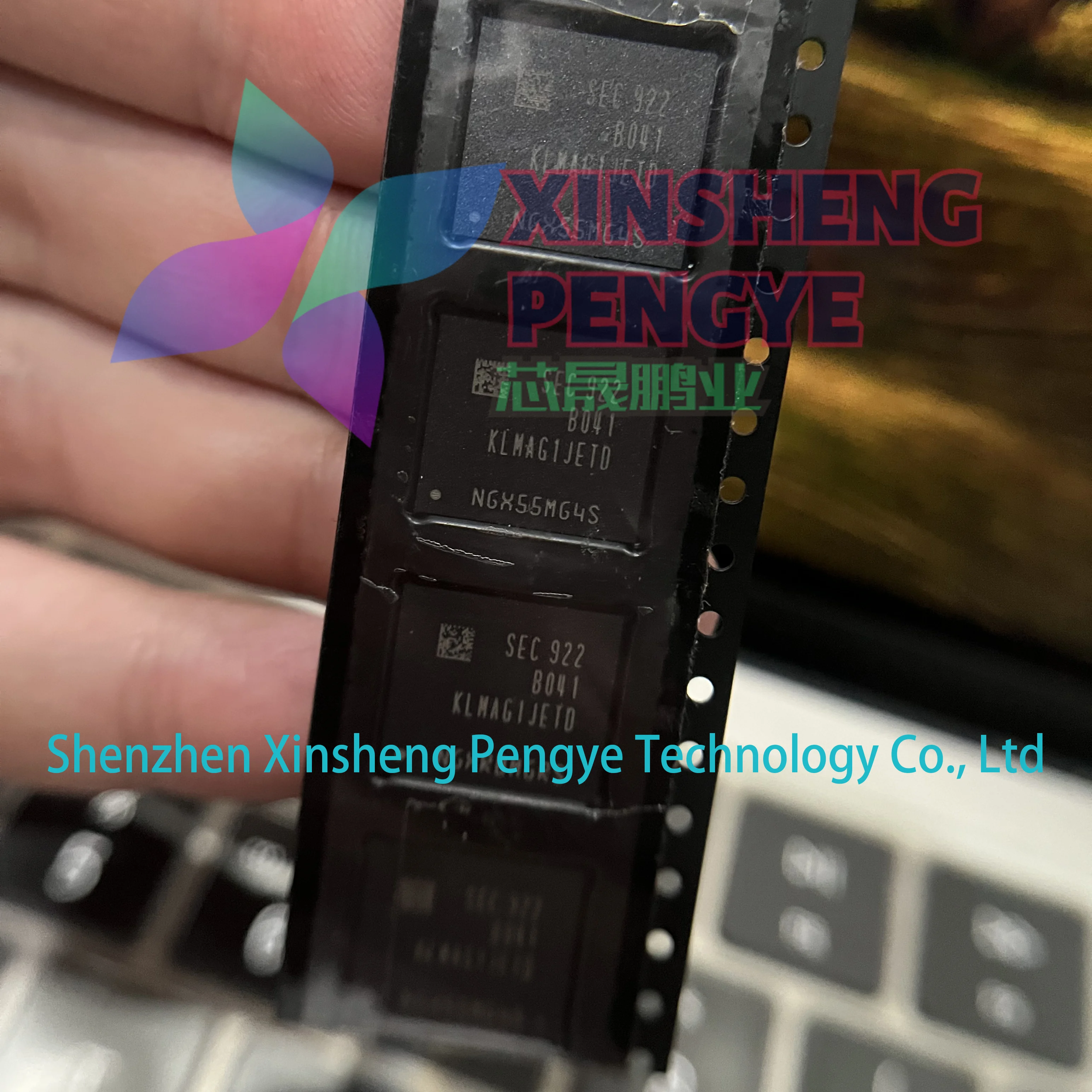 10 ~ 100 قطعة/الوحدة جديد الأصلي KLMAG1JETD-B041 KLMAG1JETD حزمة FBGA-153 eMMC 5.1 16GB 32Mx8 NAND فلاش EMMC الذاكرة IC في المخزون