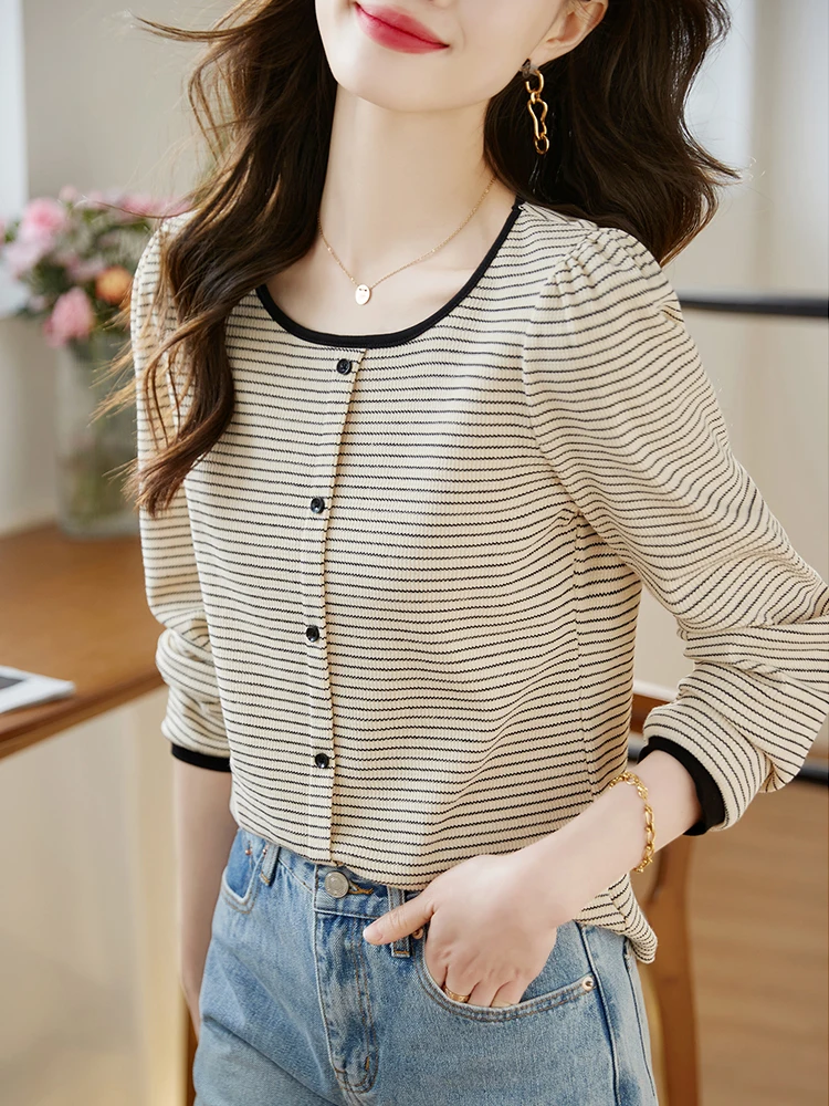 

Korean Style Striped Long Sleeve Knitted Top Women's Casual Base Layer T-Shirt Trendy Commute Wind Square Collar Loose Fit