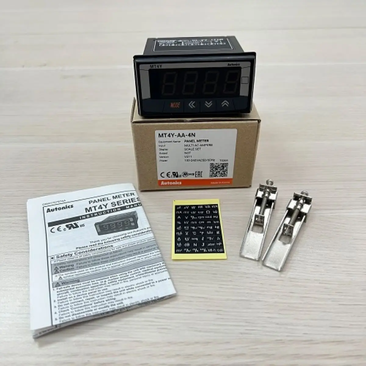 mt4y-aa-4n-digital-panel-meters-with-diverse-input-output-options