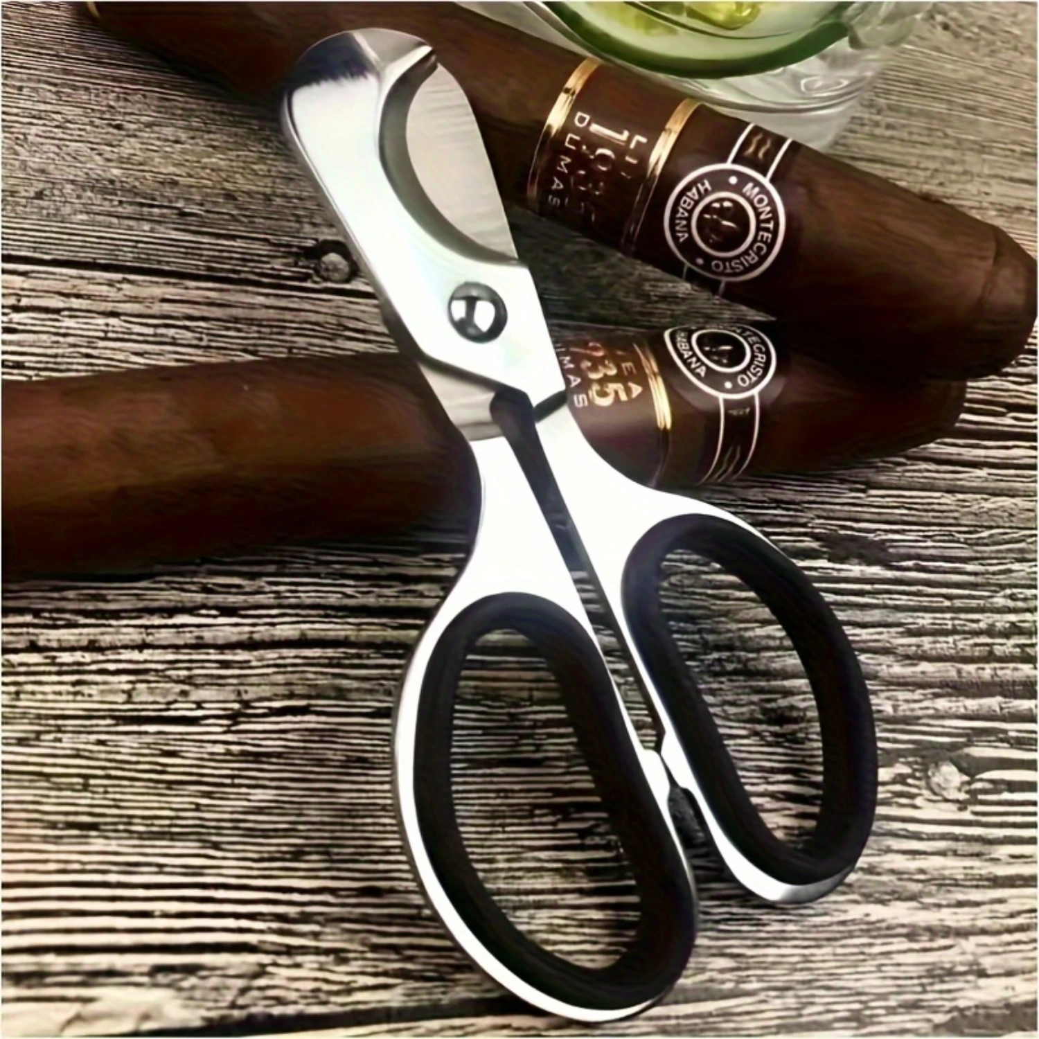 

Stylish Stainless Steel Cigar Cutter - Perfect Christmas & Halloween Gift