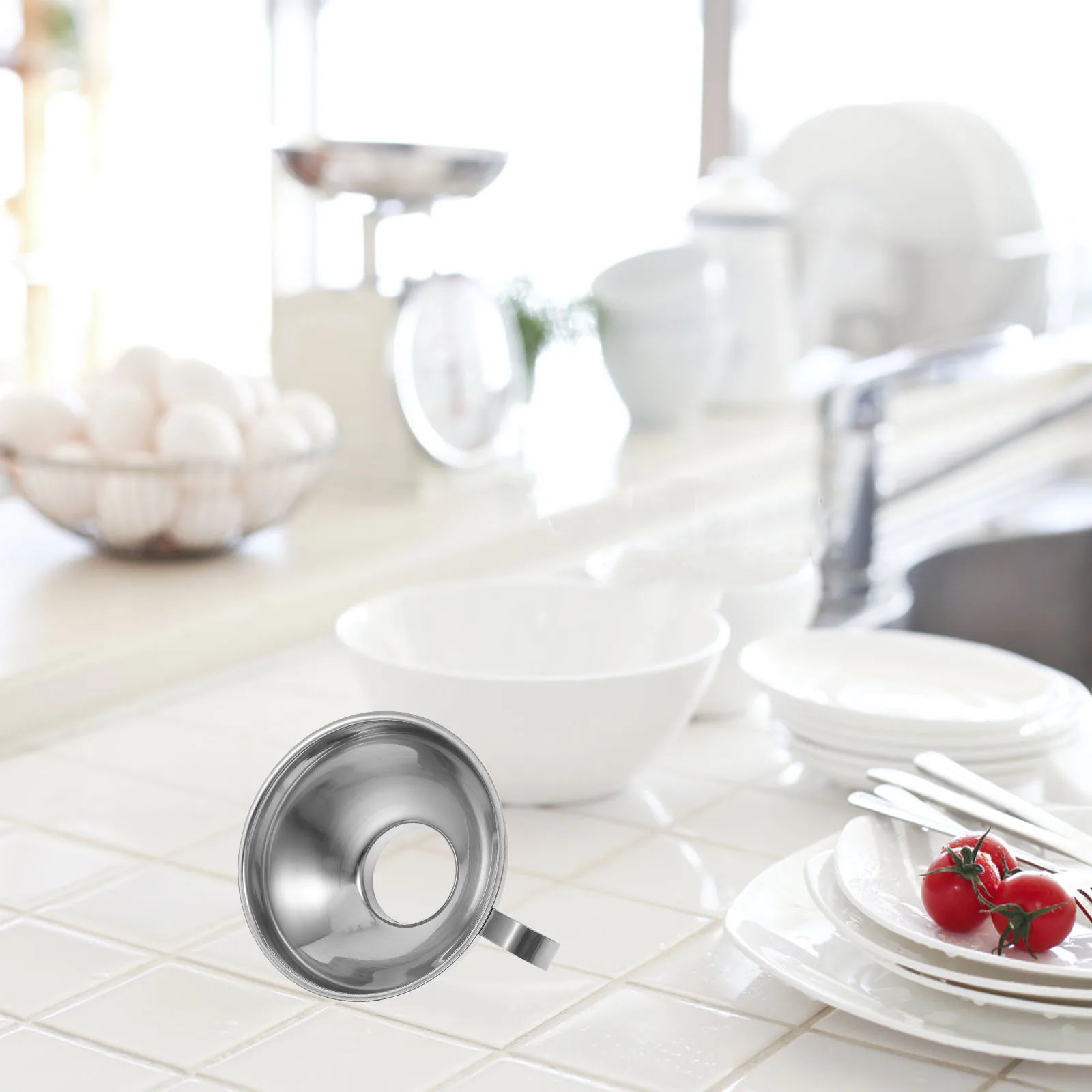 

Stainless Steel Wide Mouth Funnel Large Size for Canning Filling Bottles Jars Oil Sauces Salad Dressing Kitchen Tool