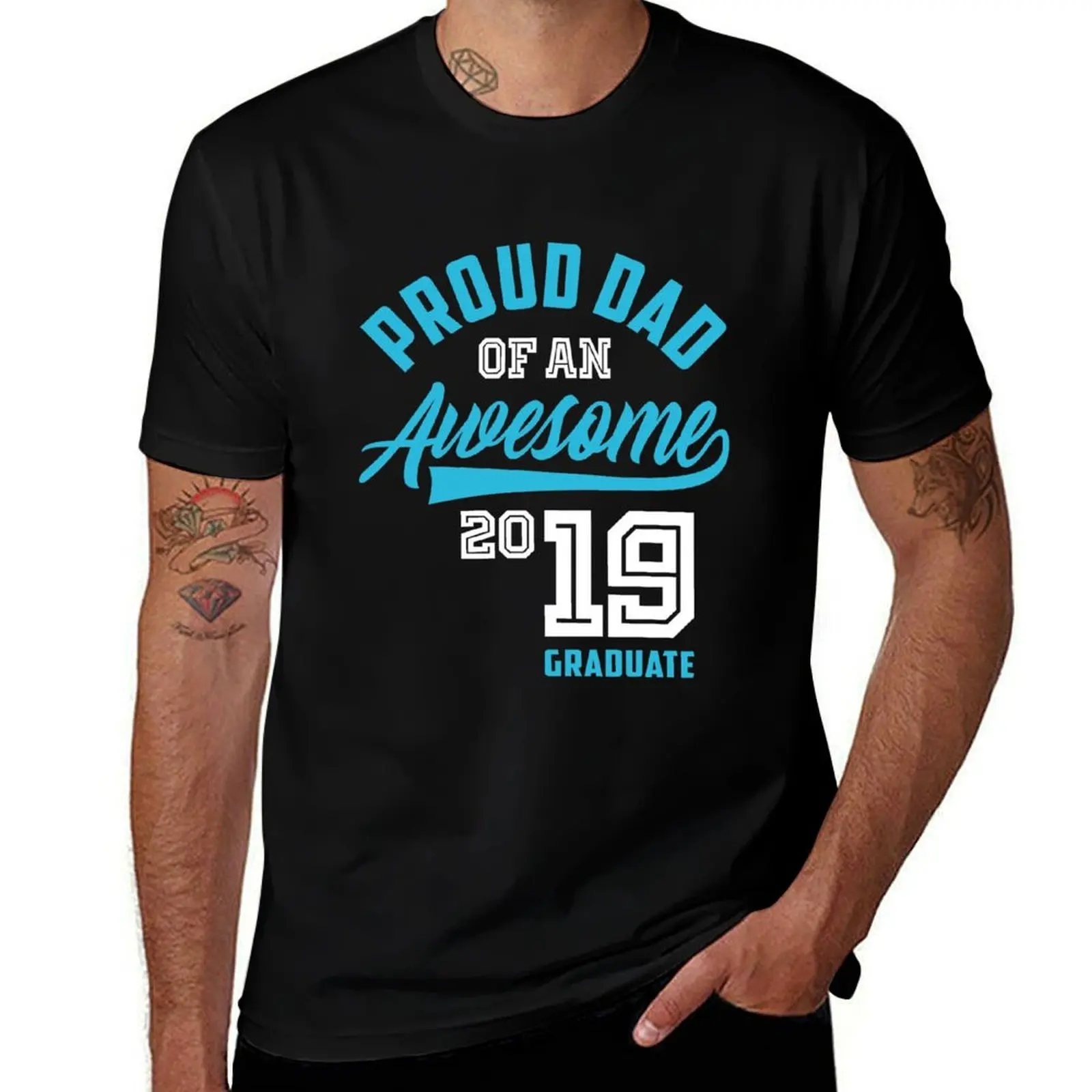 

Proud Dad of an Awesome 2019 Graduate T-Shirt for a boy cotton graphic tees cute clothes T-shirt men