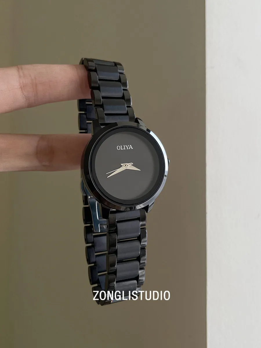 New Stylish And Sophisticated Minimalist Watch For Women, Featuring A Round Dial, Luxurious Design, And Elegant Fashion.