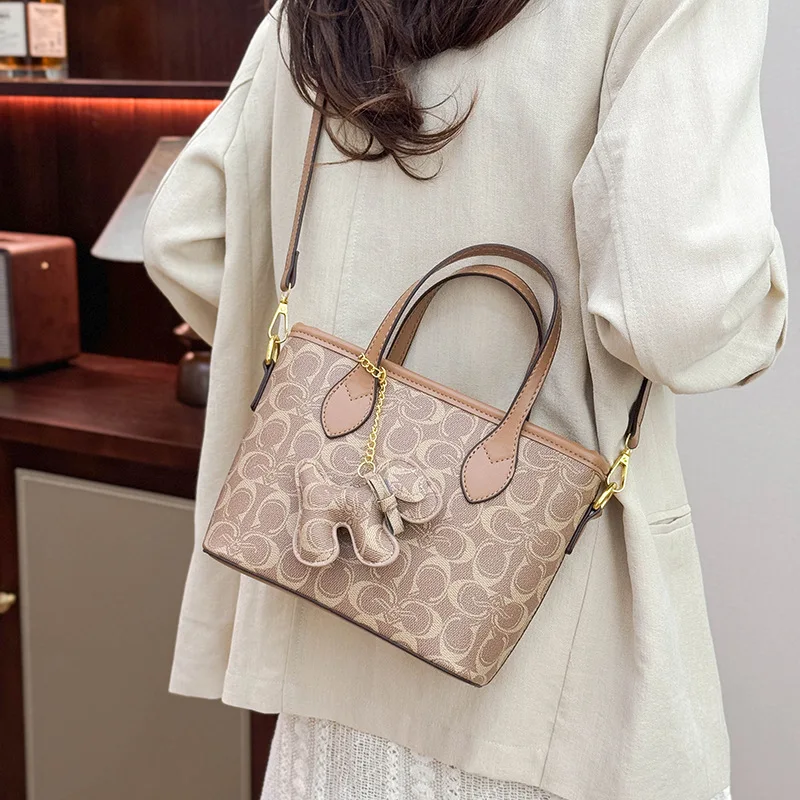 حقيبة سلة خضروات محمولة راقية لعام 2025 للنساء - حقيبة دلو بطباعة ريترو، حقيبة كتف أو حقيبة كروس