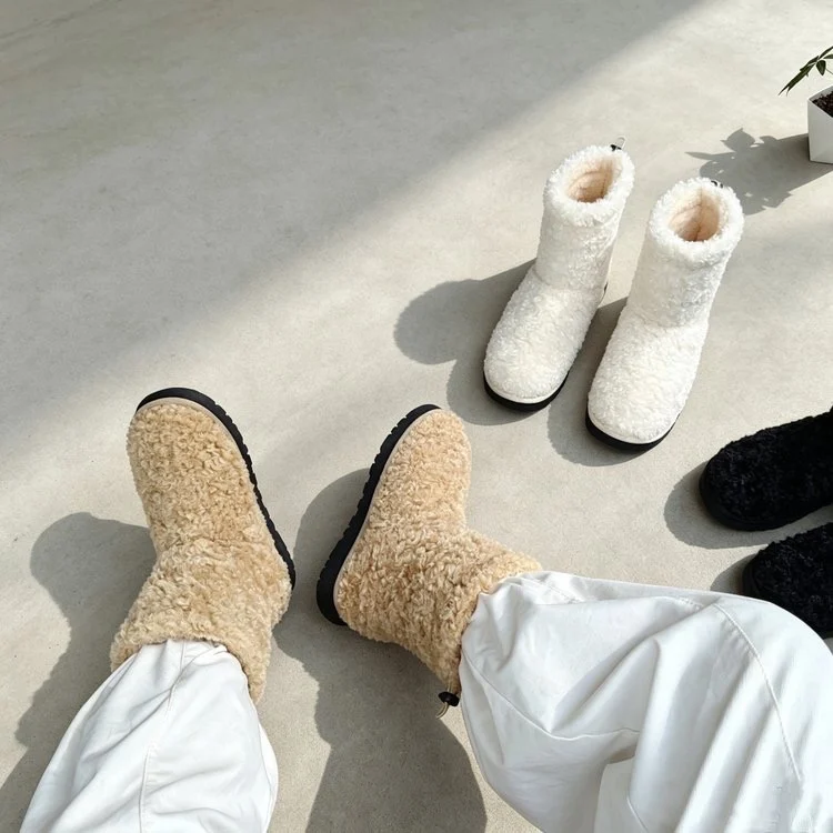Lamb Wool Snow Boots for Women, Short Tube, 2026 New Winter Thickened Non-Slip Warm Women's Shoes