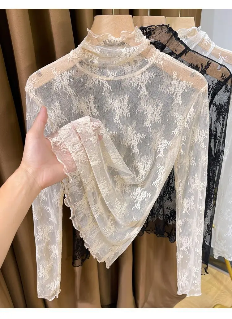 Camicetta bianca in pizzo a collo alto per donna Nuova camicia con base in rete con bordo pieghettato elegante moda autunno e inverno