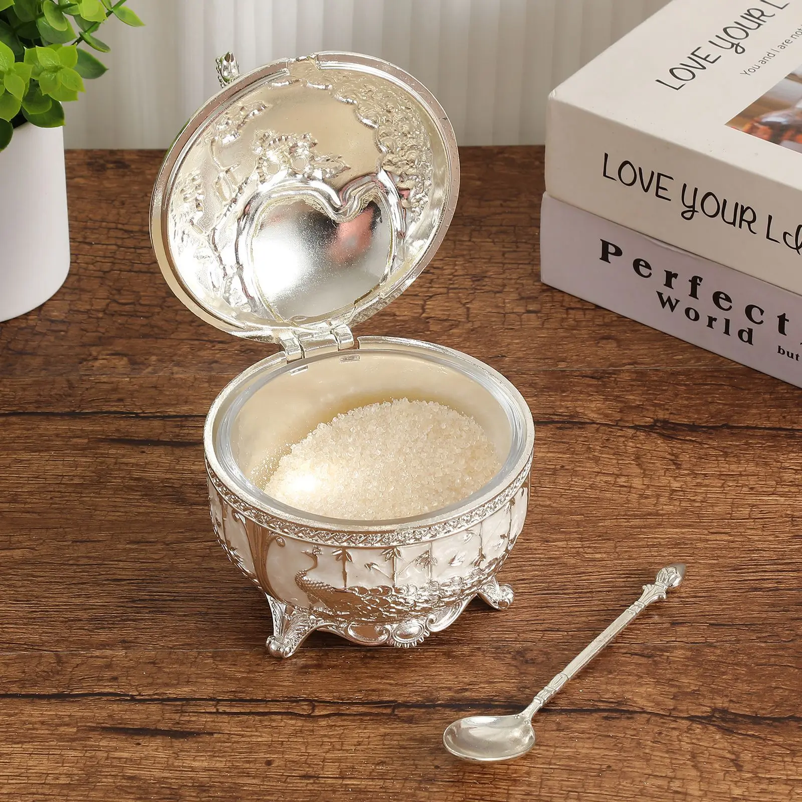 European-style peacock seasoning jar with lid and spoon, household kitchen, sugar Gu oil chicken essence, salt sauce