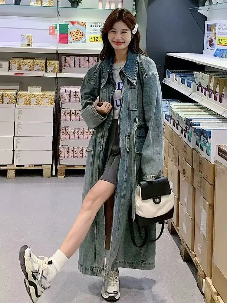 Middellange tot lange denim trenchcoat Bovenkleding Nieuw in jassen en jacks Trenchcoat voor dames Lange jas Dames Dameskleding