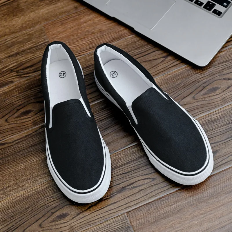 New Low-top Canvas Shoes Slip-on Loafers for Lazy Wear Men's Favorite Flat Casual Shoes with Elastic Breathable Shoes for Men