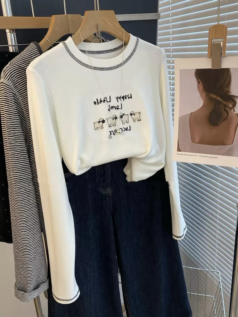 East Gate Little Sheep Embroidered round Neck Slimming Cartoon Fleece Lined Thickened Long Sleeve Loose Base T Shirt Top