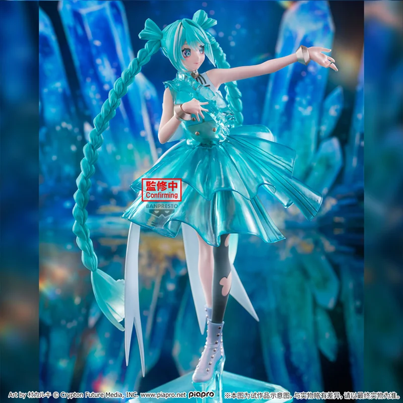 Bandai Banpresto Hatsune Miku Banpresto Evolve Clearluxe-Emeraldgem Asli Figur Anime Model Koleksi Mainan Figurine