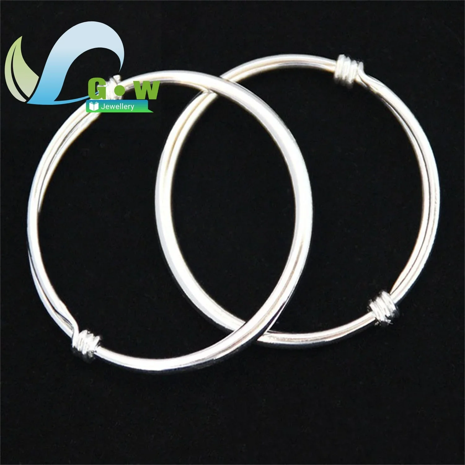 Fine Silver Tone Bangle Bracelet for Women Smooth Round Surface Push Pull Adjustable Clasp Classic Minimalist Jewelry Factory