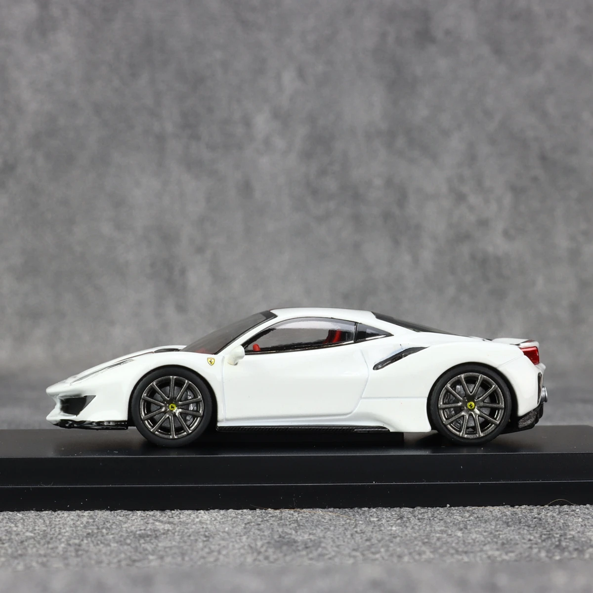 SH IM 1/64 Ferrari 488 Pista aleación vehículo de motor de juguete Diecast Metal modelo regalos