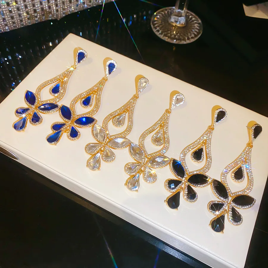 Butterfly teardrop earrings with a touch of understated luxury