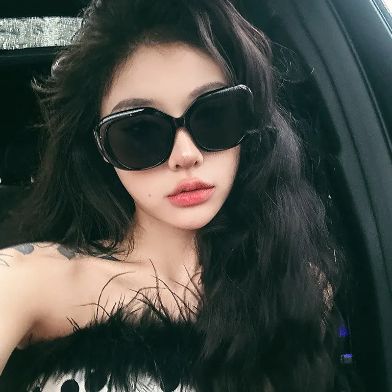 Sweet Cool Black round Frame Large Sunglasses Slim Internet Famous Luxury Temperament Exuding Fashion Accessory
