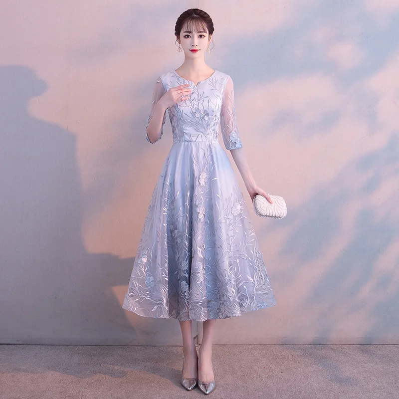 

Small Women's Evening Dress with A Banquet Temperament Can Be Worn in A Simple and Elegant Medium To Long Gray Evening Dress