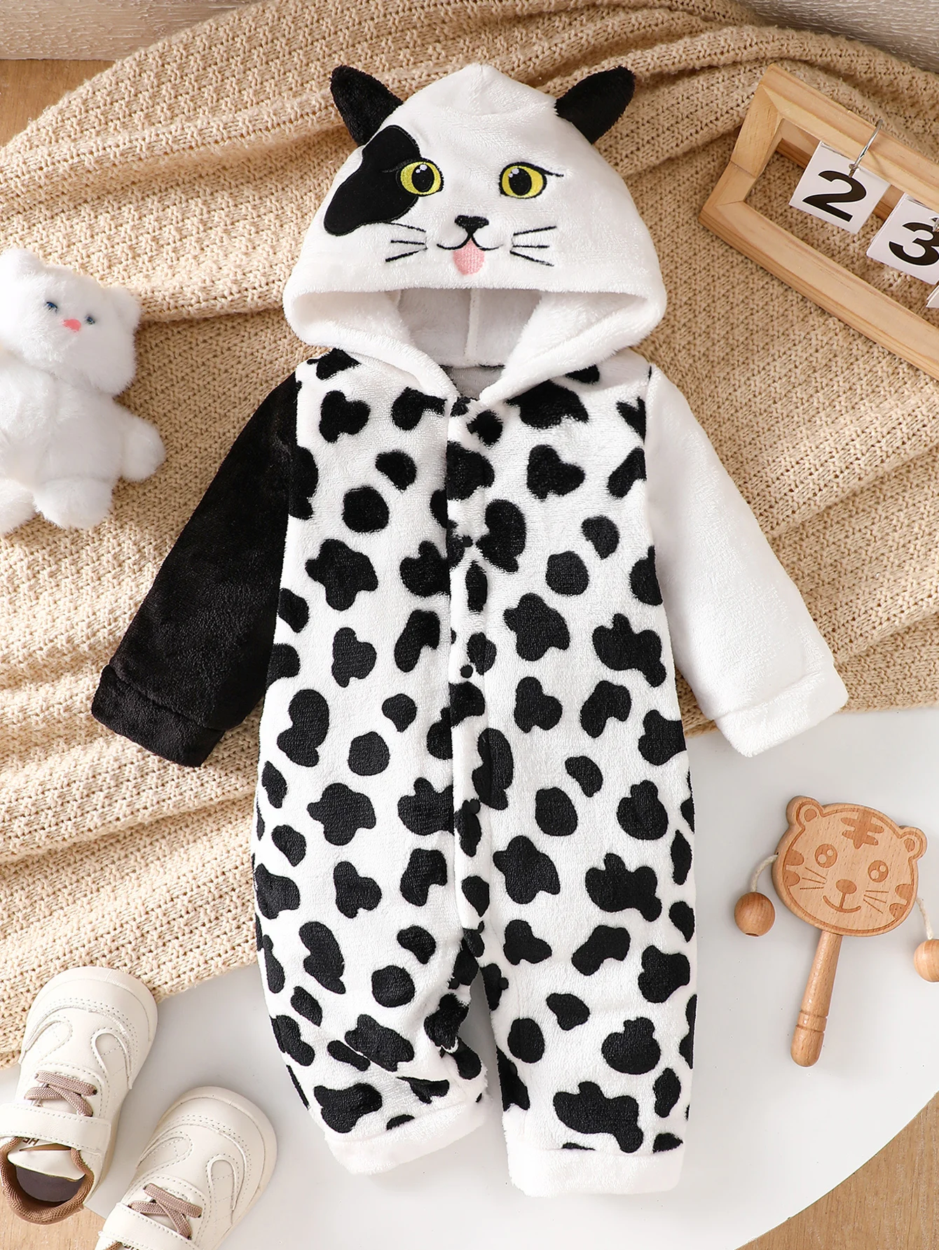 IURNXB Cute Cat Hooded Fleece Baby Romper Cartoon Long Sleeve Infant Onesie Warm Flannel Jumpsuit Newborn Winter Homewear 1-12M