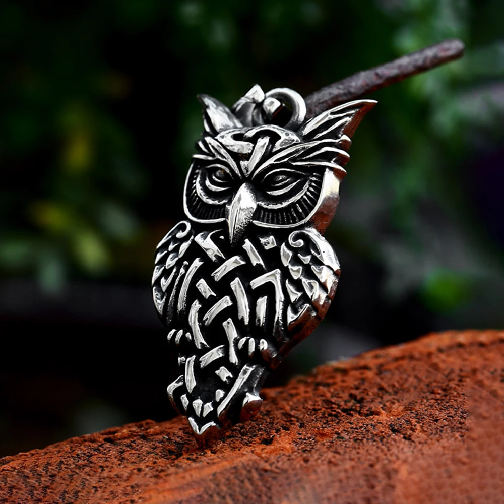 New Vintage Viking Owl Pendant Necklace Punk Stainless Steel Men's Animal Necklace Locomotive Amulet Fashion Jewelry Wholesale