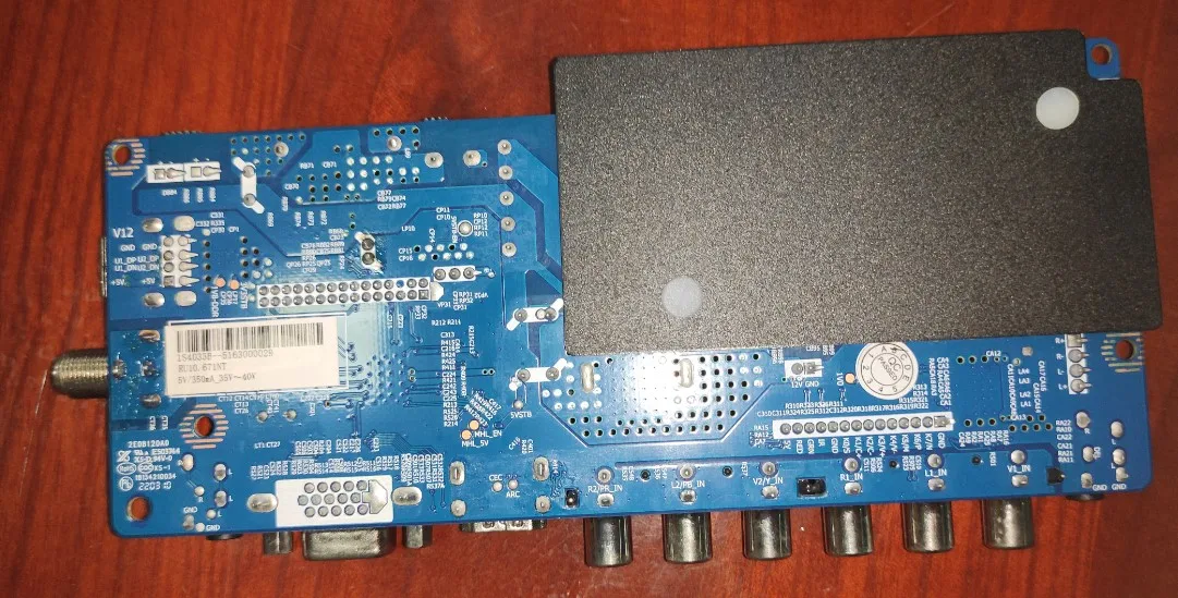 Free shipping! RU10.671  Three-in-one TV motherboard  350MA   35--40v  working   good