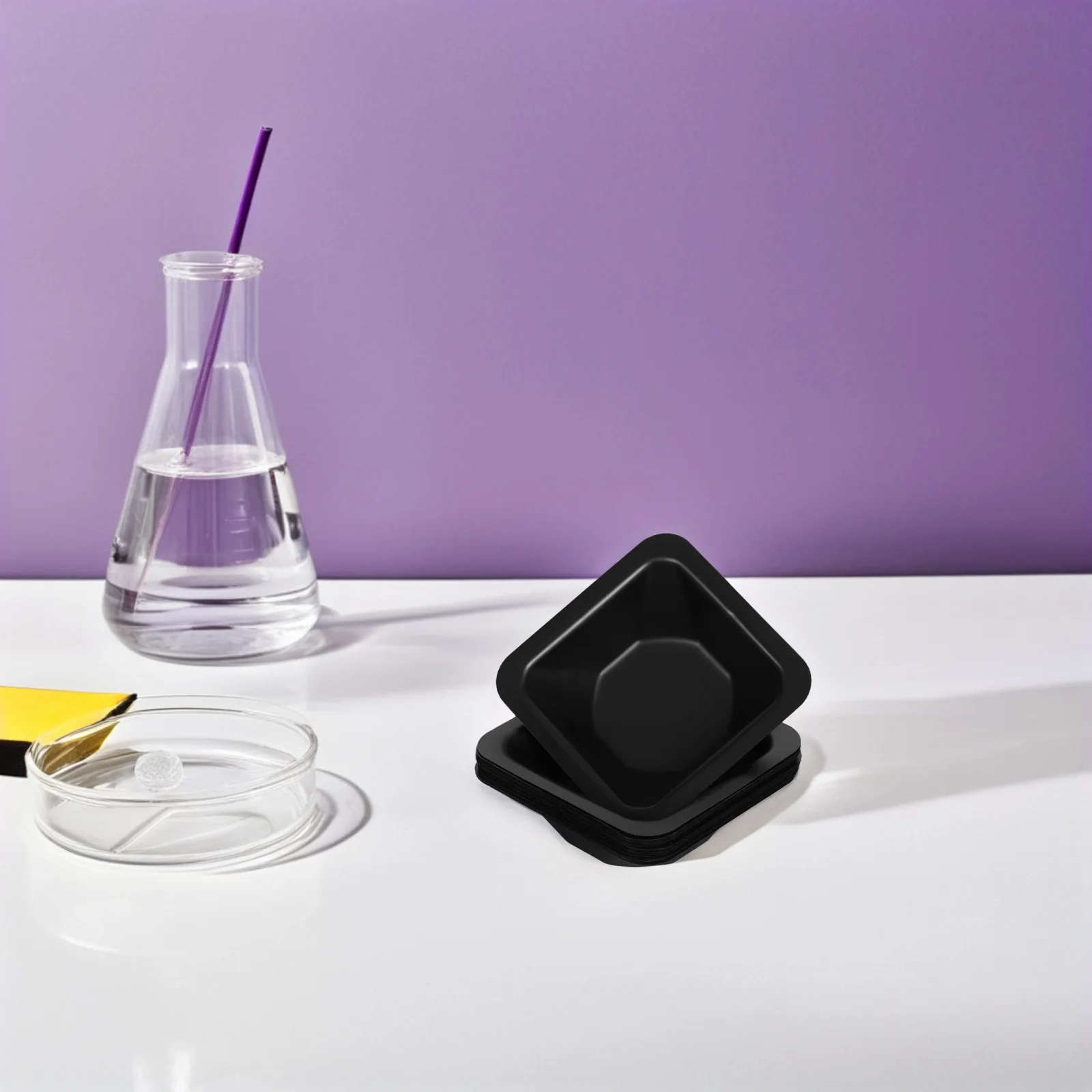 

20pcs Laboratory Weighing Boats Reusable Plastic Weighing Trays Precision Powder Liquid Measurement Small Lab Weigh Boats For