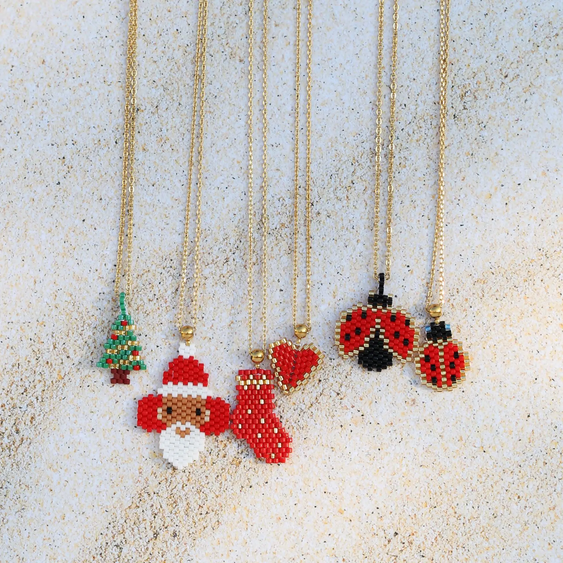 ZGMXR Rice bead necklace Christmas tree Santa Claus Red socks  Heart Ladybug Hand weaving Adjustable Bohemia Beaded necklace