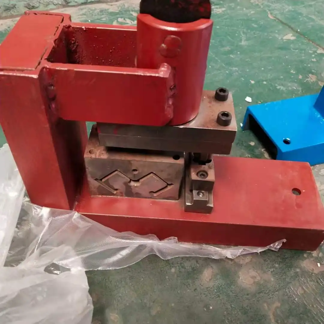 Aluminum Venetian Blinds Rail Making Machine Curtain Tracks Cutting and Punching  Machine