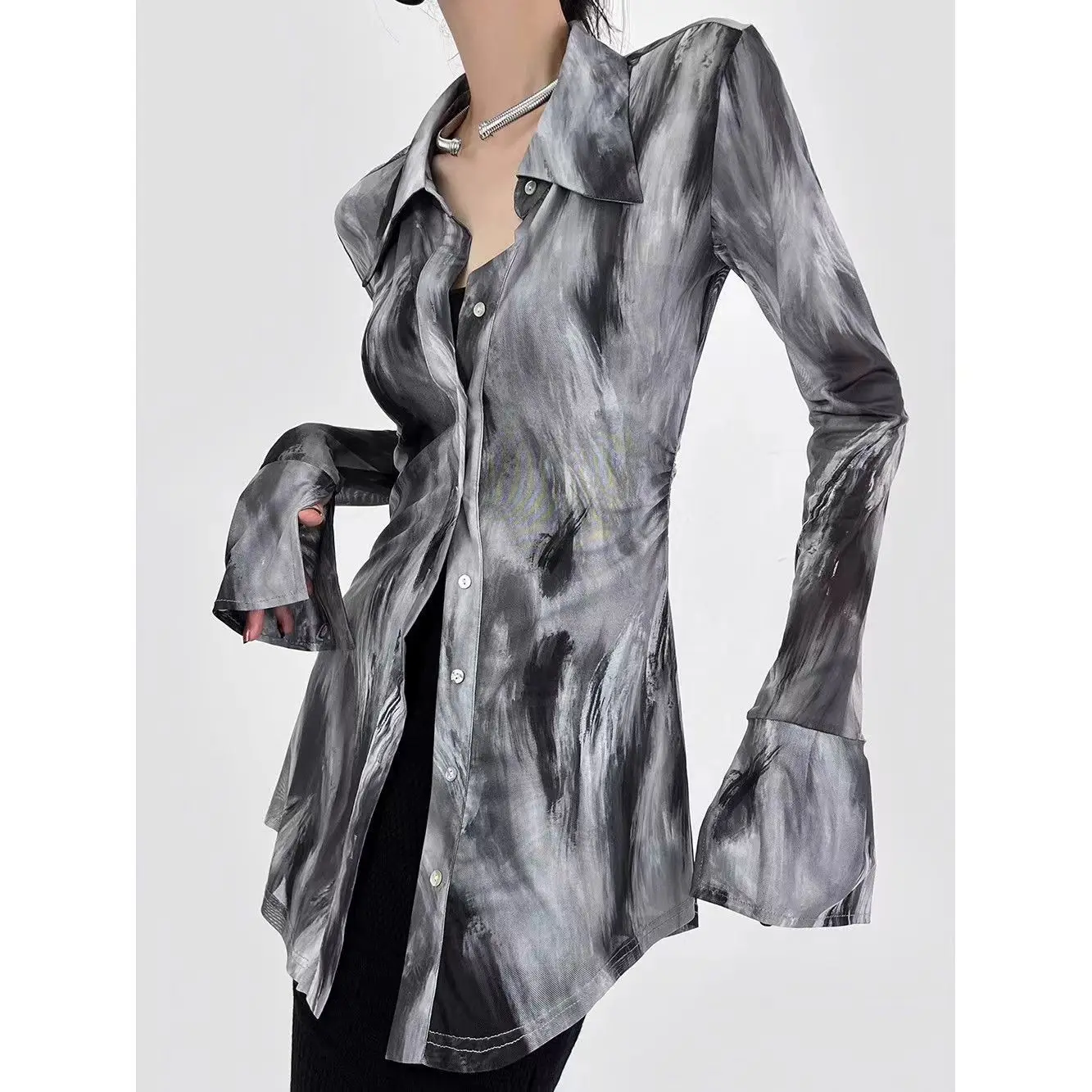 

2026 Vintage Tie Dye Gradient Slim Mesh Shirt Women's Autumn Flared Sleeve Lapel Top