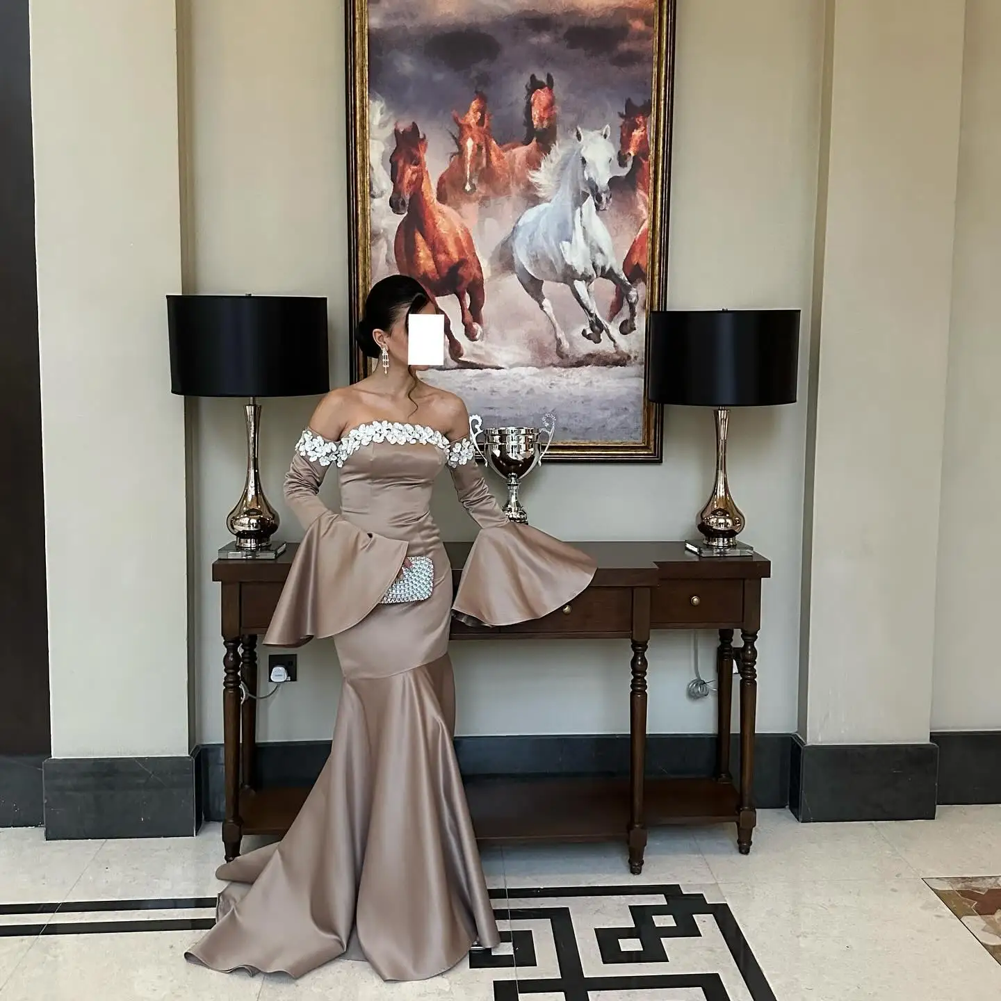 

Customized Fashion Strapless Satin Long Sleeves Mermaid Evening Dresses Elegant Floor Length Celebrity Gowns Vestido De Noche