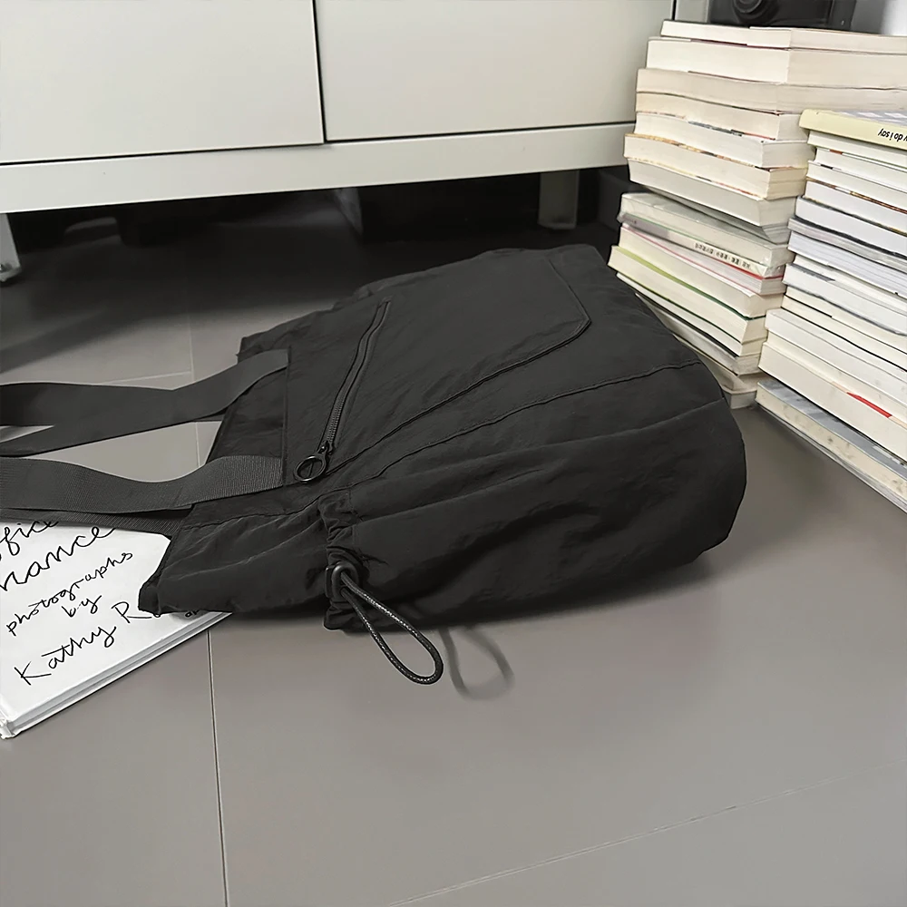 حقيبة حمل بسيطة ذات سعة كبيرة للنساء 2025 حقيبة كتف غير رسمية جديدة متعددة الاستخدامات حقيبة يد للتنقل #4